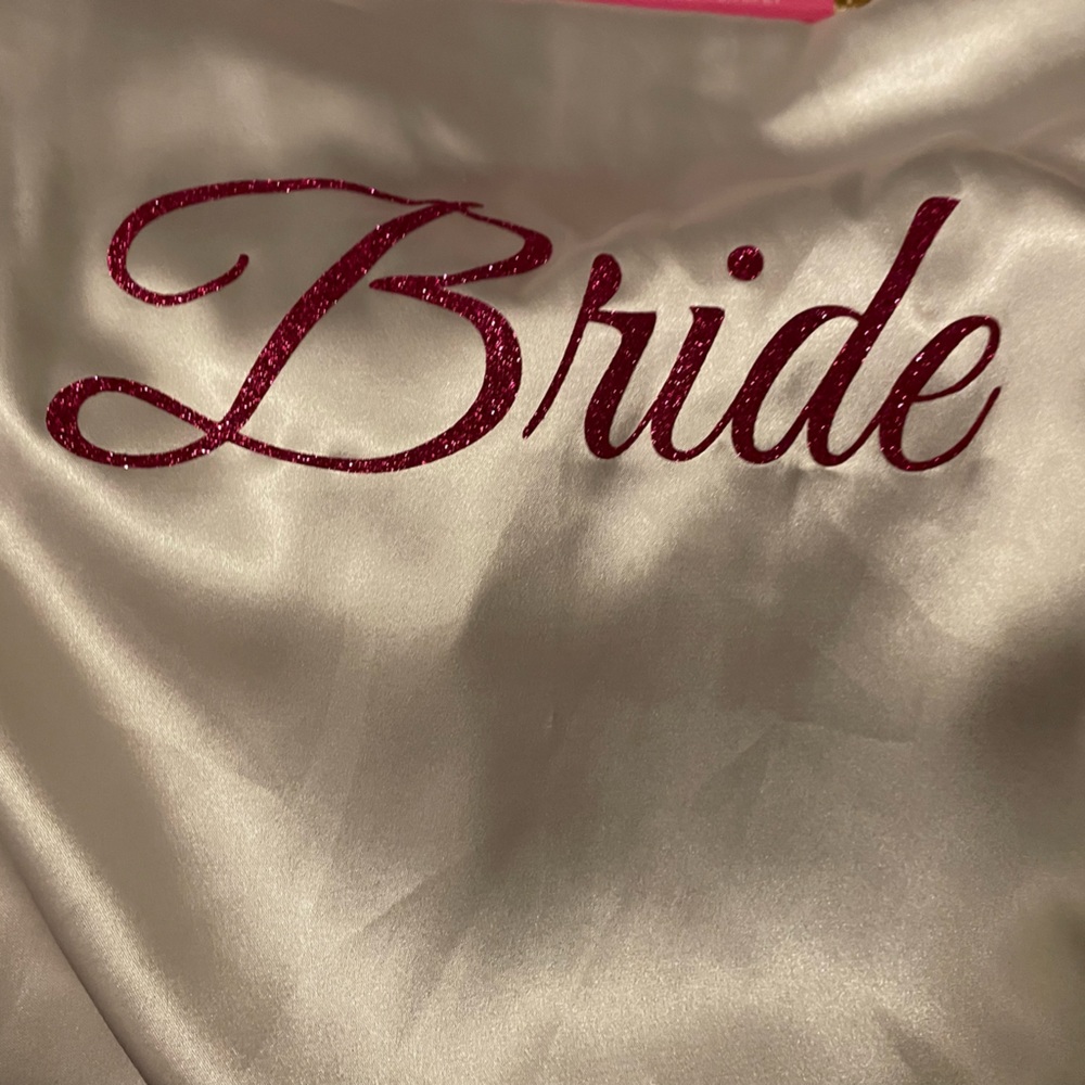 Bride Lot - Picture 2 of 13